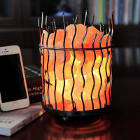 Світильник Кошик металевий з соляним камінням 14х14х20 см