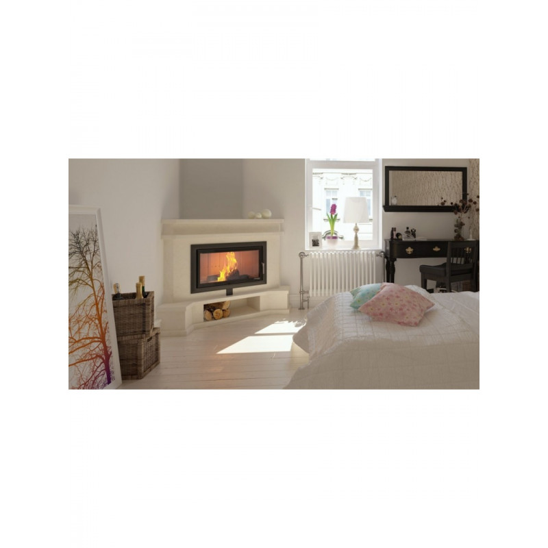 Камінна топка з водяним контуром Defro Home RIVA LA SHORT (чорний шамот)