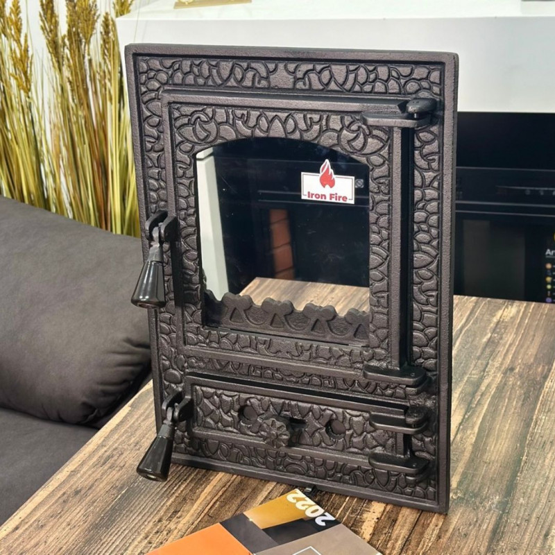 Дверцята чавунні для печі/барбекю Iron Fire Bastion 370х490 мм з вогнетривким склом Robax