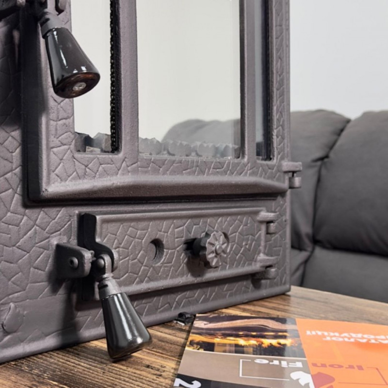 Дверцята чавунні для печі/барбекю Iron Fire Amber 465х485 мм з вогнетривким склом Robax