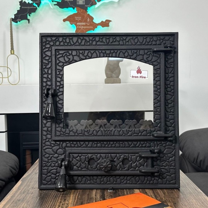 Дверцята чавунні для печі/барбекю Iron Fire Bastion XL 460х500 мм з вогнетривким склом Robax