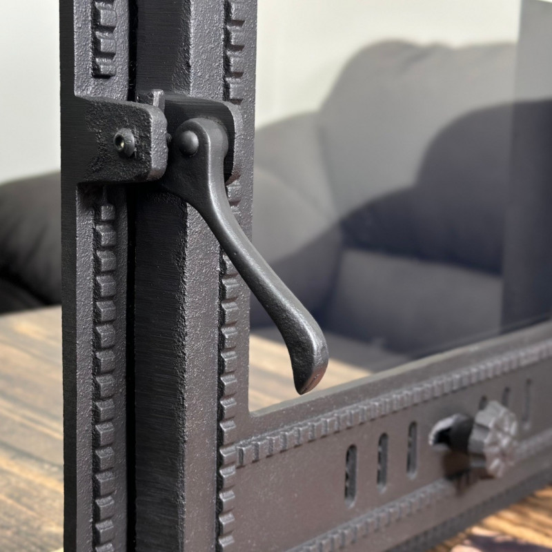 Дверцята чавунні для каміна/барбекю Iron Fire Cameron 480х475 мм з вогнетривким склом Robax