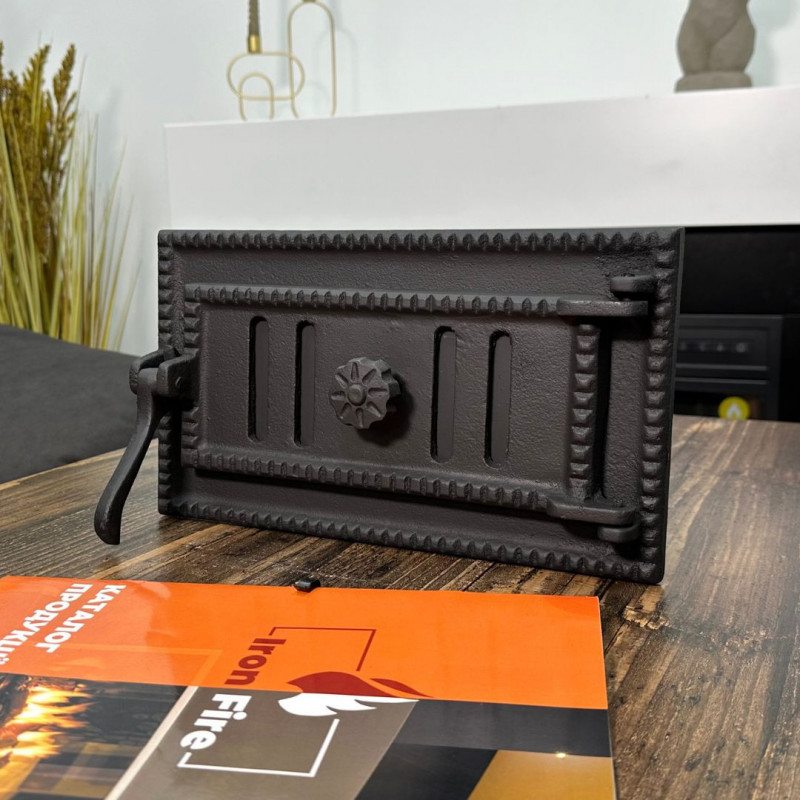 Дверцята чавунні піддувальні для каміна/ печей Iron Fire Style 35 315x180 мм